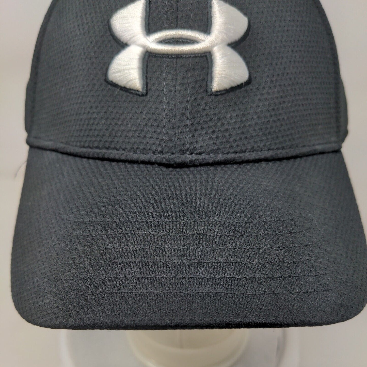 Under Armour Fitted Hat XL/XXL Black Embroidered Logo Vent Holes