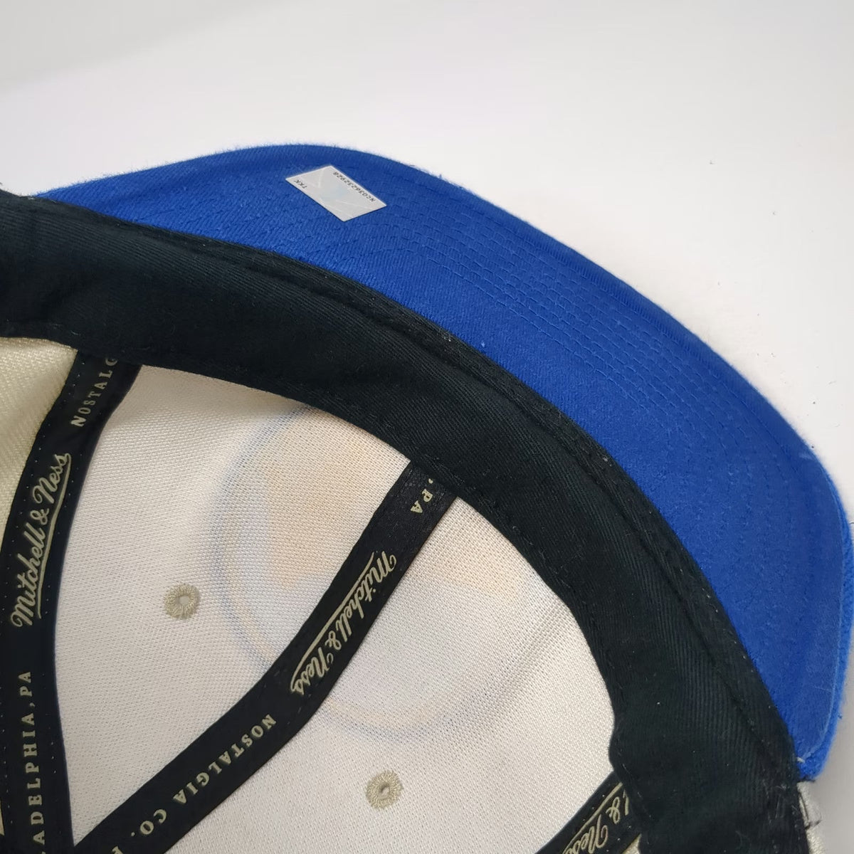 Golden State Warriors NBA Mitchell & Ness Snapback Hat White Blue One Size Flat