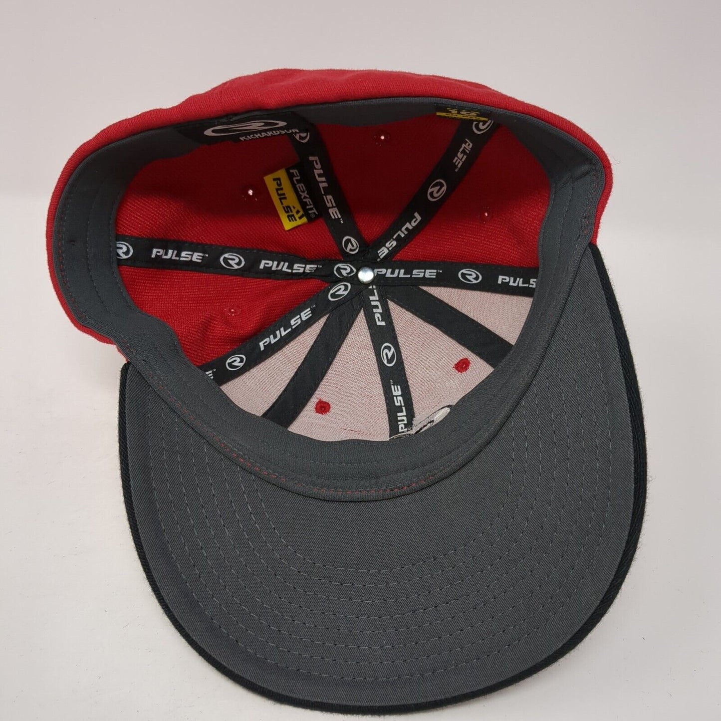 SC Fitted Hat Red S-M Flexfit Embroidered Colorblock Richardson Pulse