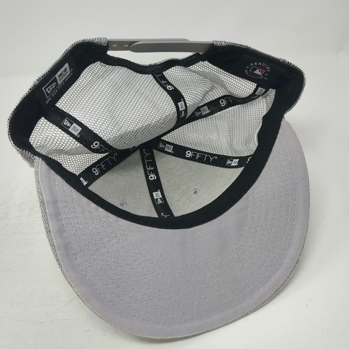 New Era MLB San Francisco Giants Trucker Hat Gray One Size SF Logo Mesh Snapback