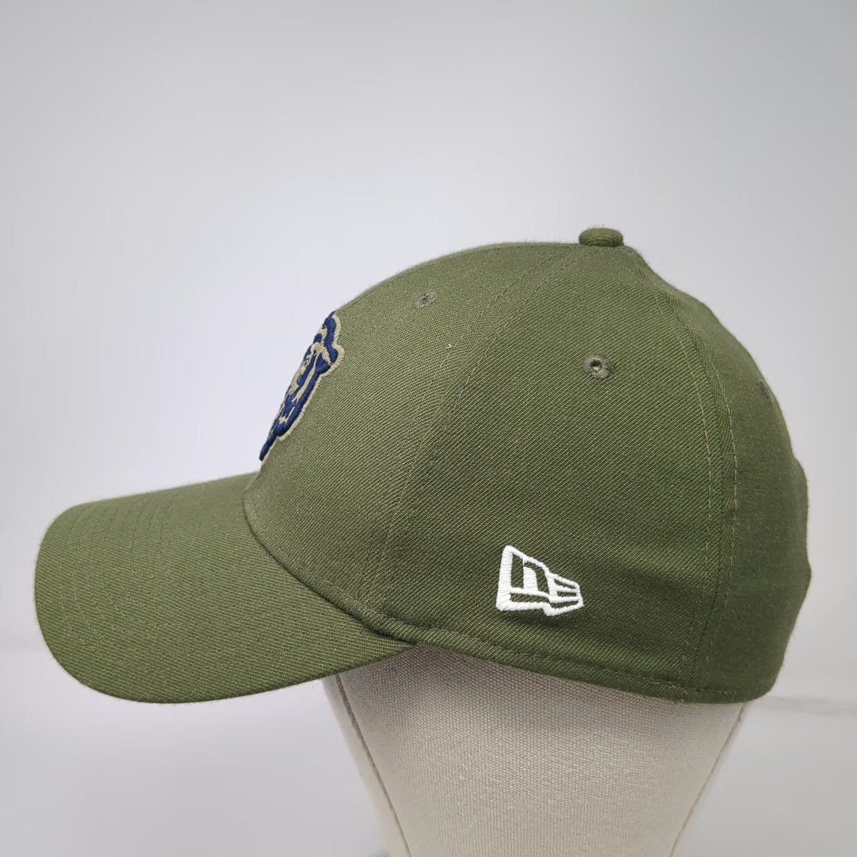 New Era Chicago Bears NFL Green L Hat Salute To Service 39THIRTY US Flag Patch