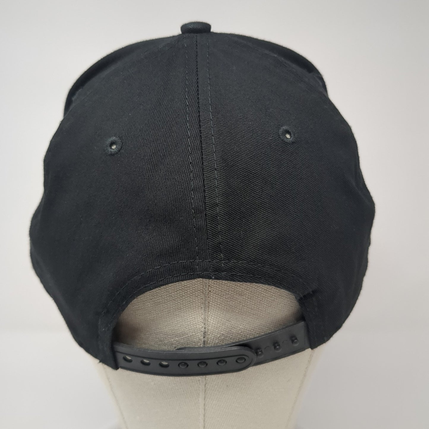 New Era Snapback Hat Black One Size Embroidered Logo Solid Adjustable