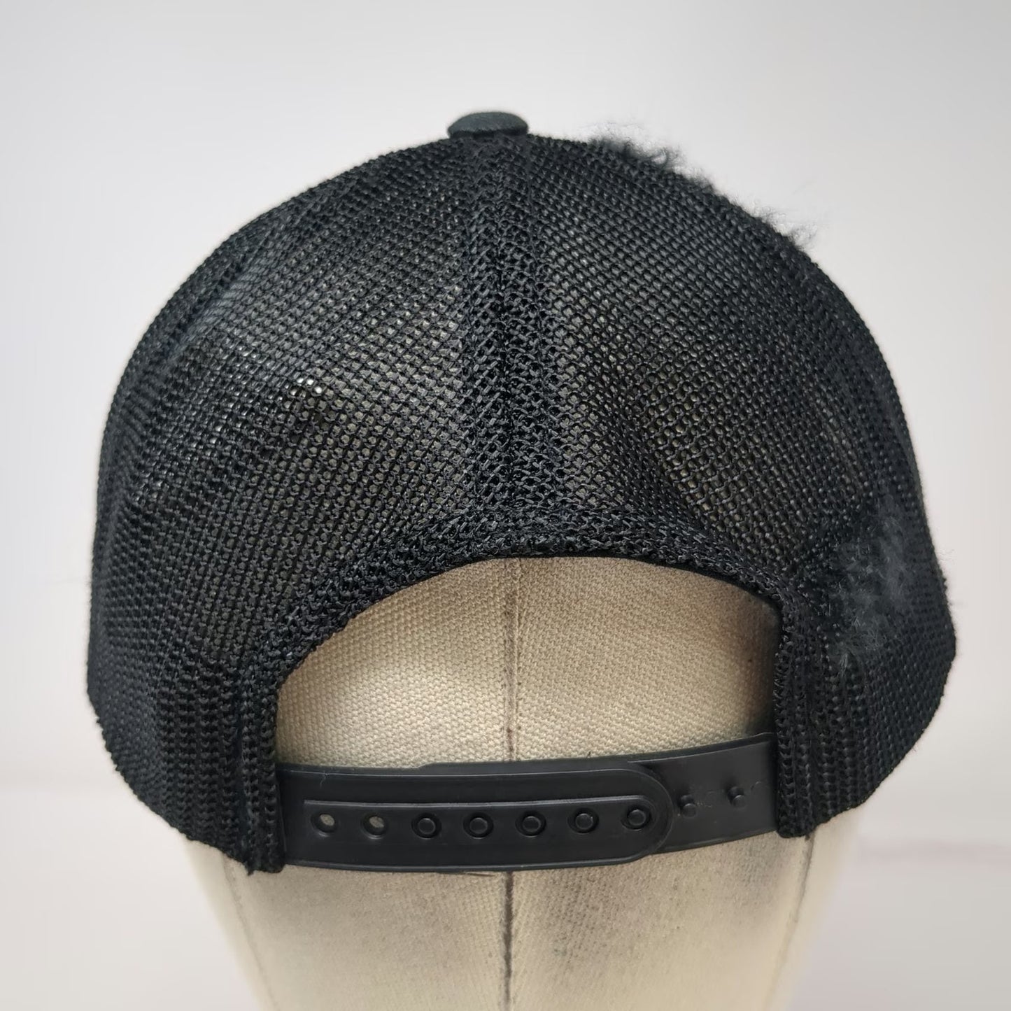 Oakley Trucker Hat Black One Size Mesh Back Snapback Logo Patch Structured