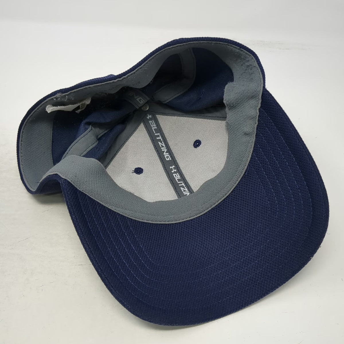 Under Armour Baseball Cap Blue XL Blitzing Classic Fit Embroidered Logo Hat