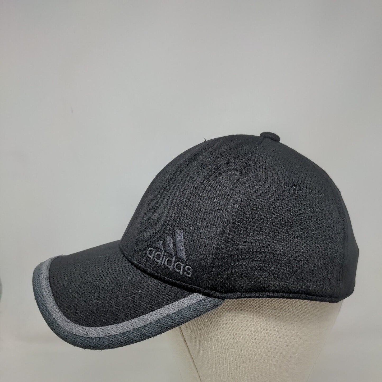 Adidas Fitted Hat Black L/XL A-flex Embroidered Logo Vented Holes 6 Panel