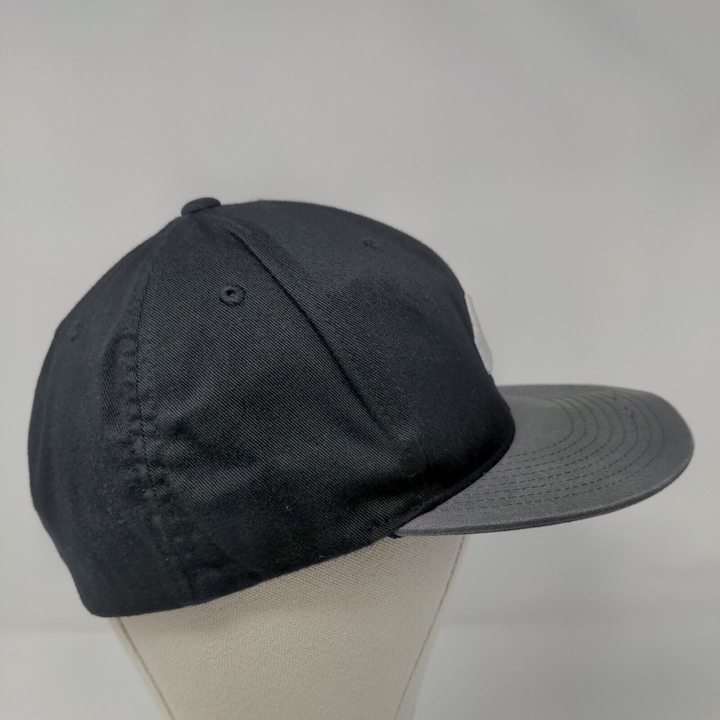Quiksliver Fitted Hat Black Large/XL Embroidered Flexfit Colorblock