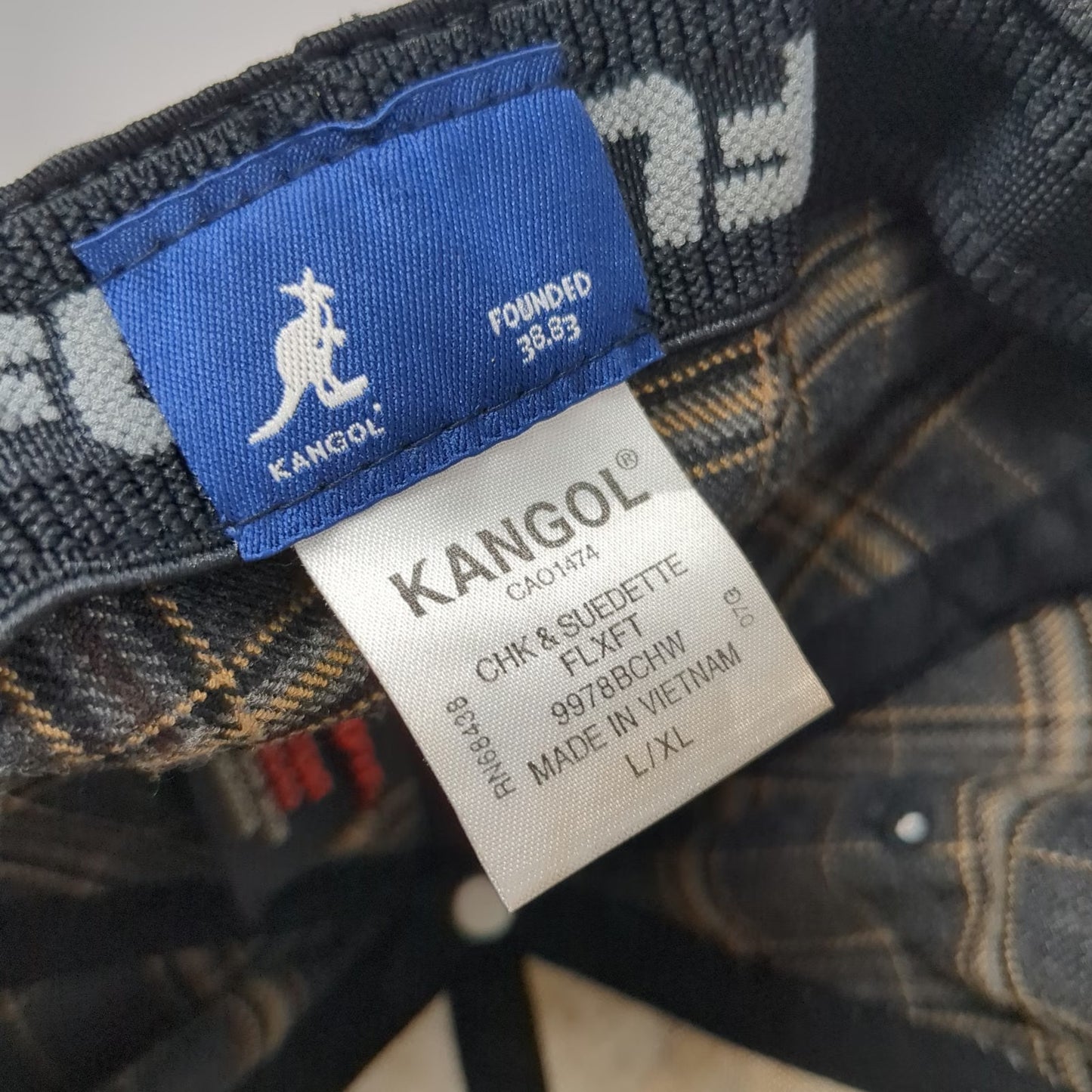 Kangol Baseball Cap Gray Plaid XL Flexfit Fitted Hat Suede Undervisor Logo