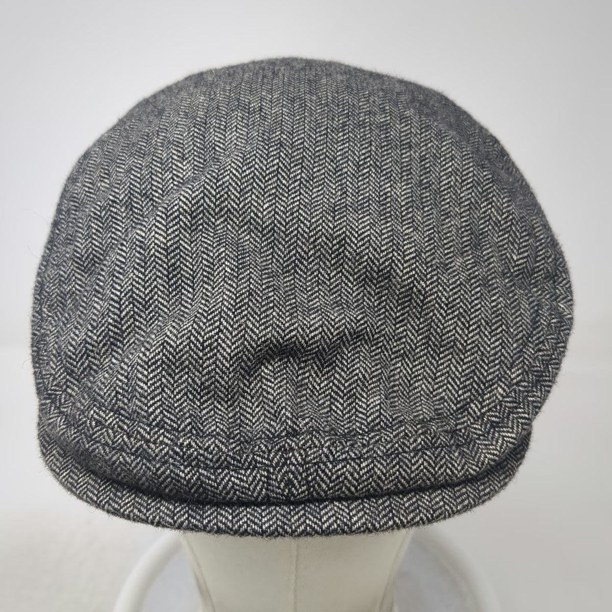 District Newsboy Cap Gray XL Wool Blend Herringbone Pattern Flat Driving Ivy Hat