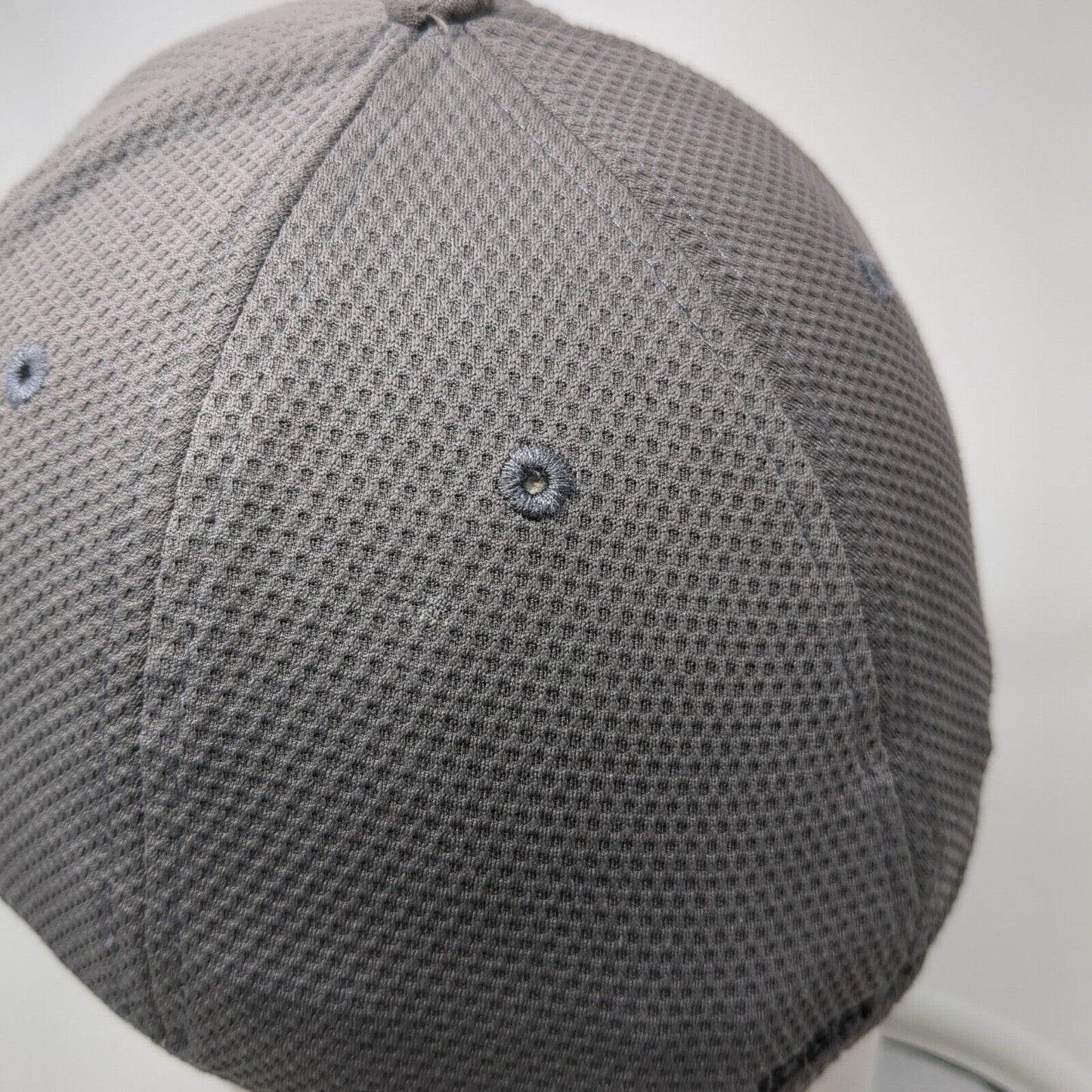 Under Armour Fitted Hat Gray MD/LG Embroidered Logo Solid 6 Panel