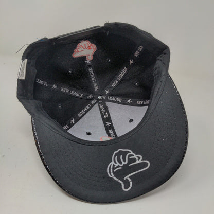 New League Men's Snapback Hat Black OSFA Embroidered Finger Guns Logo