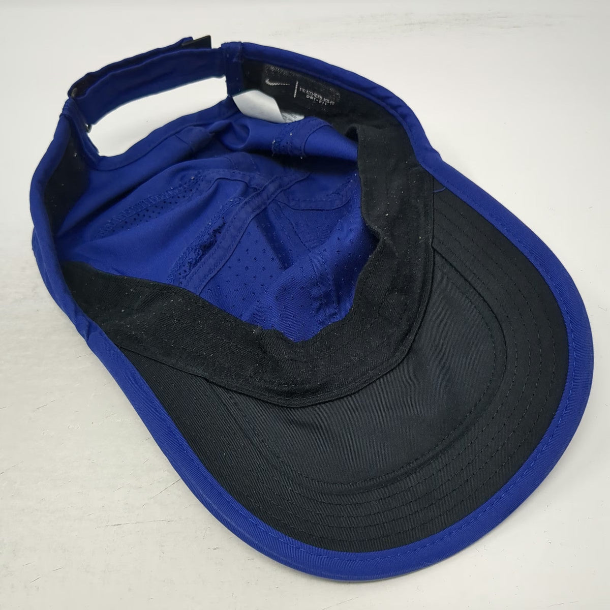 Nike Baseball Cap Blue One Size Dri-Fit Featherlight Mesh Strapback Hat Swoosh