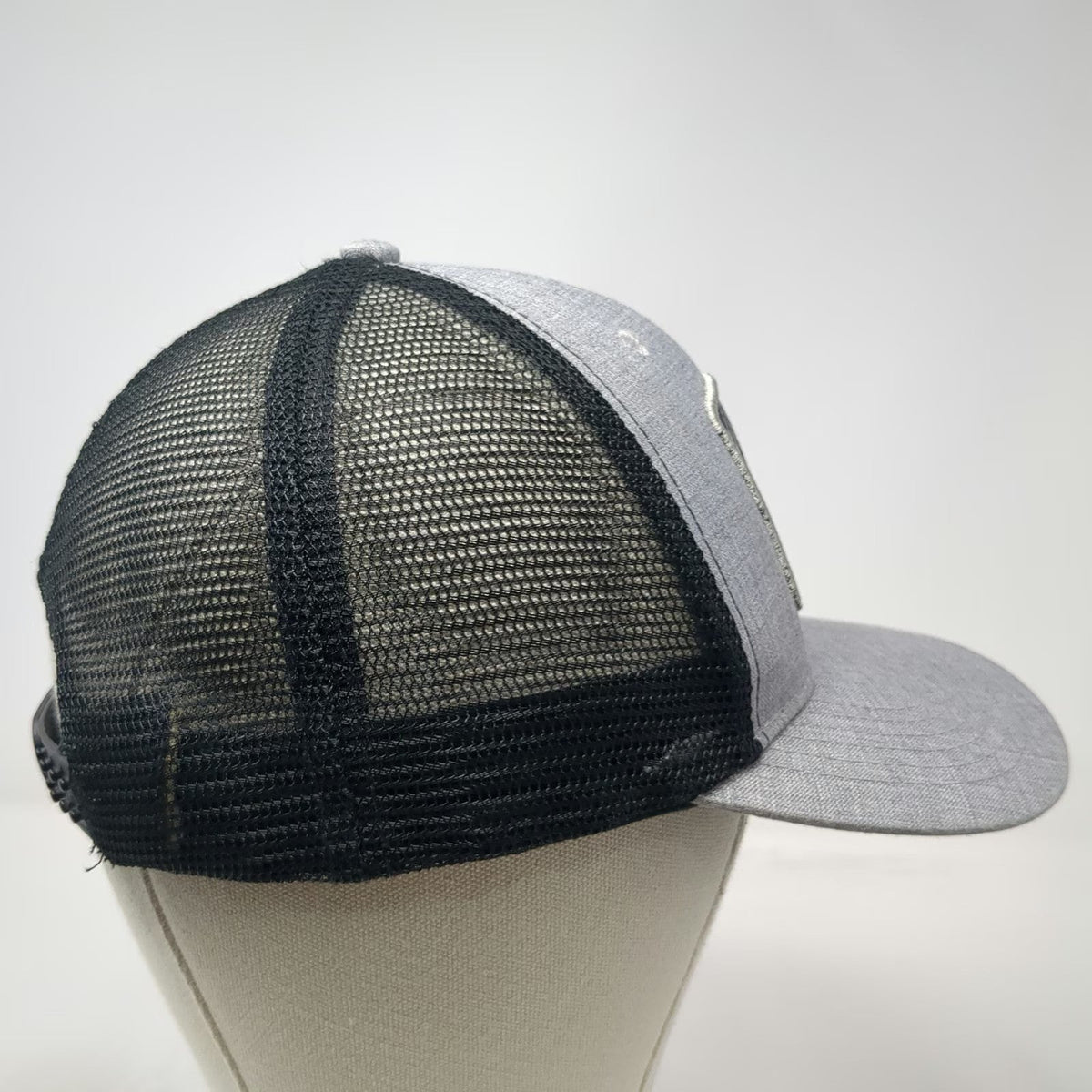ECHO Trucker Hat Gray OSFM Mesh Back Chainsaw Outdoor Power Equipment Snapback