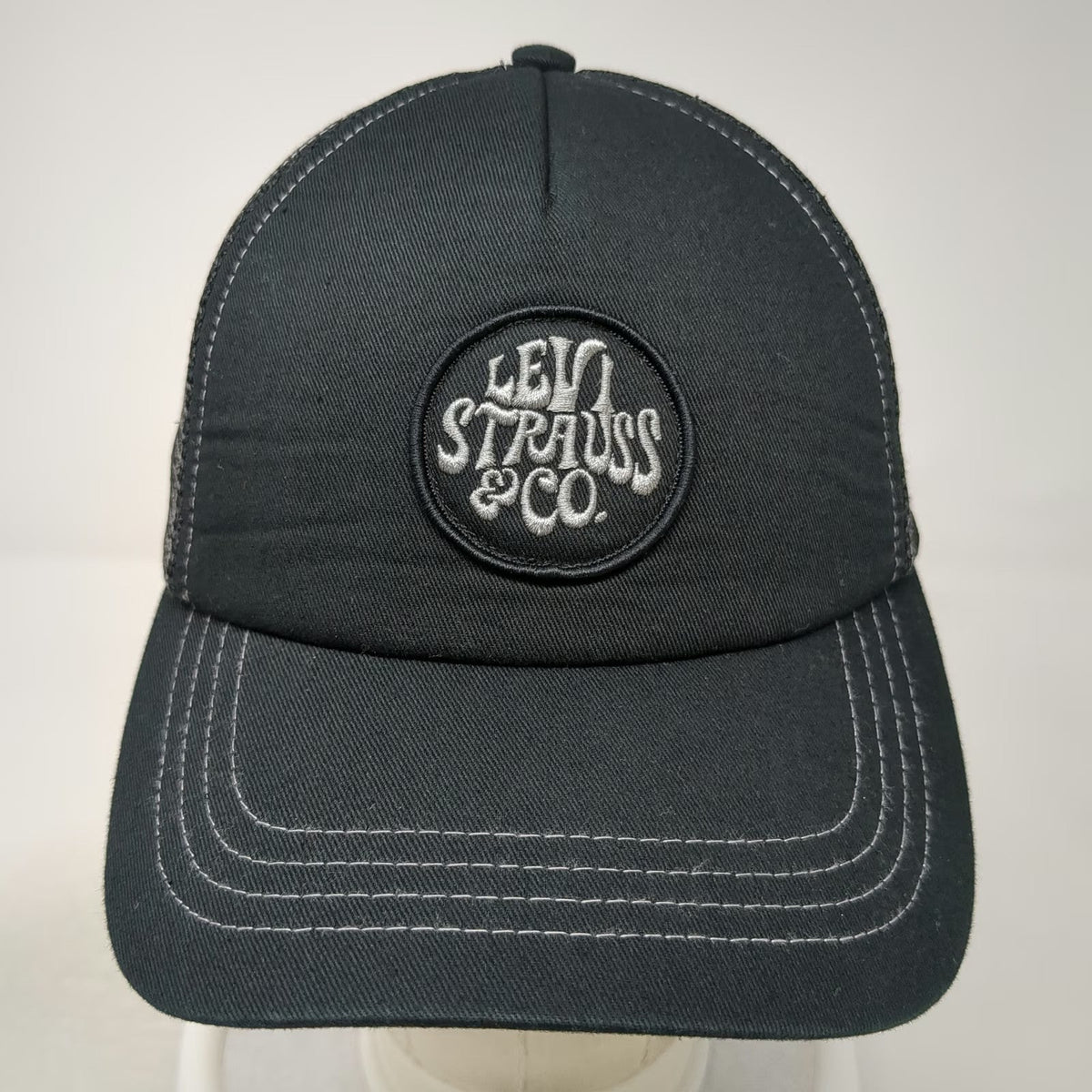 Levi's Trucker Hat Black One Size Levi Strauss & Co Patch Mesh Snapback Contrast