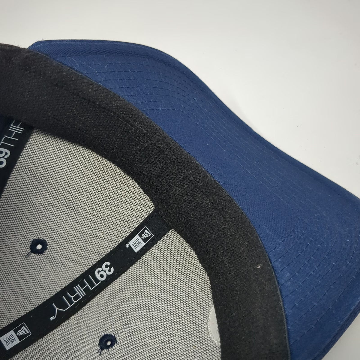 New Era Baseball Cap Blue XL 39THIRTY Stretch Fit SUDS Logo Embroidered Hat