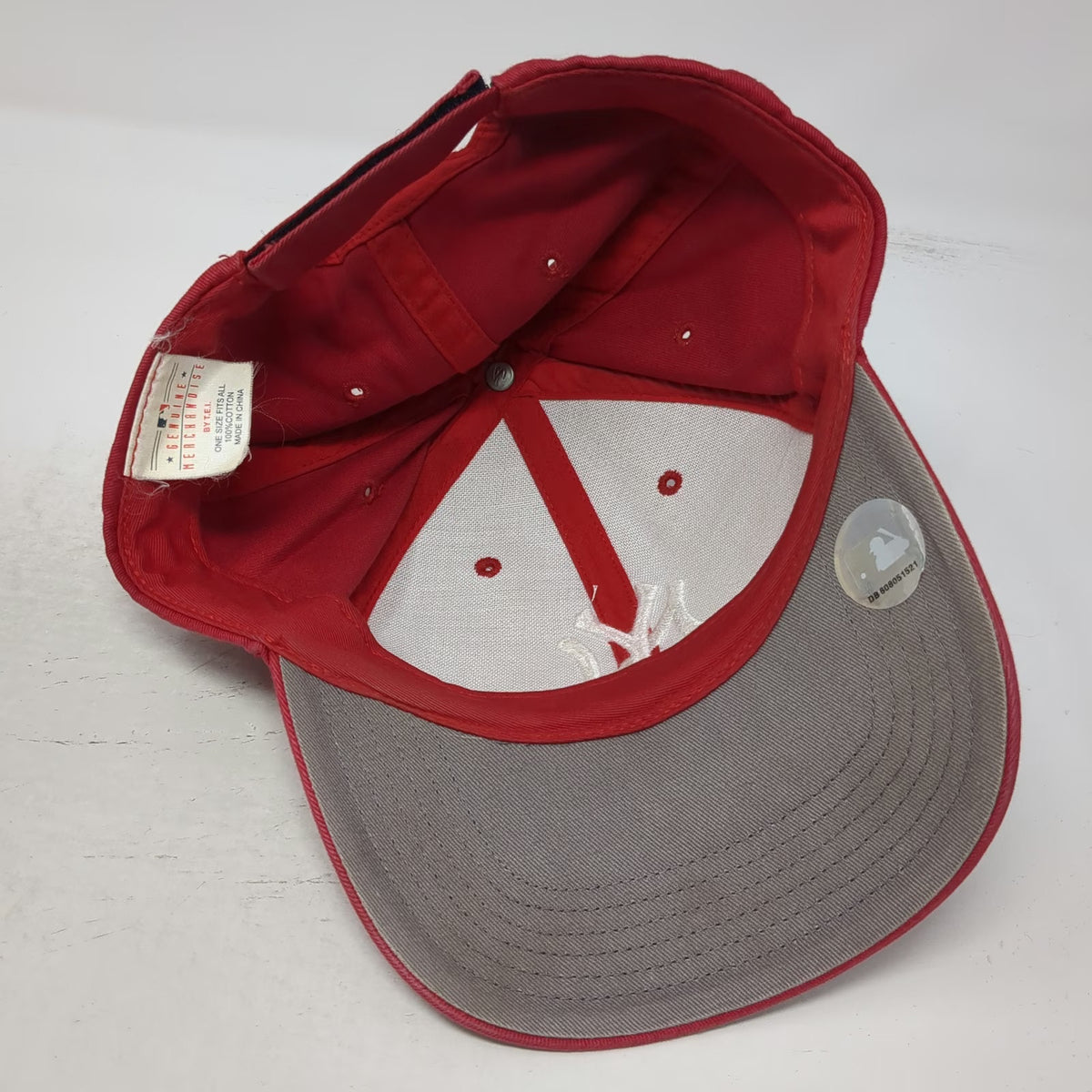 MLB New York Yankees Red Baseball Cap One Size Hat T.E.I. Strapback NY Gray Brim