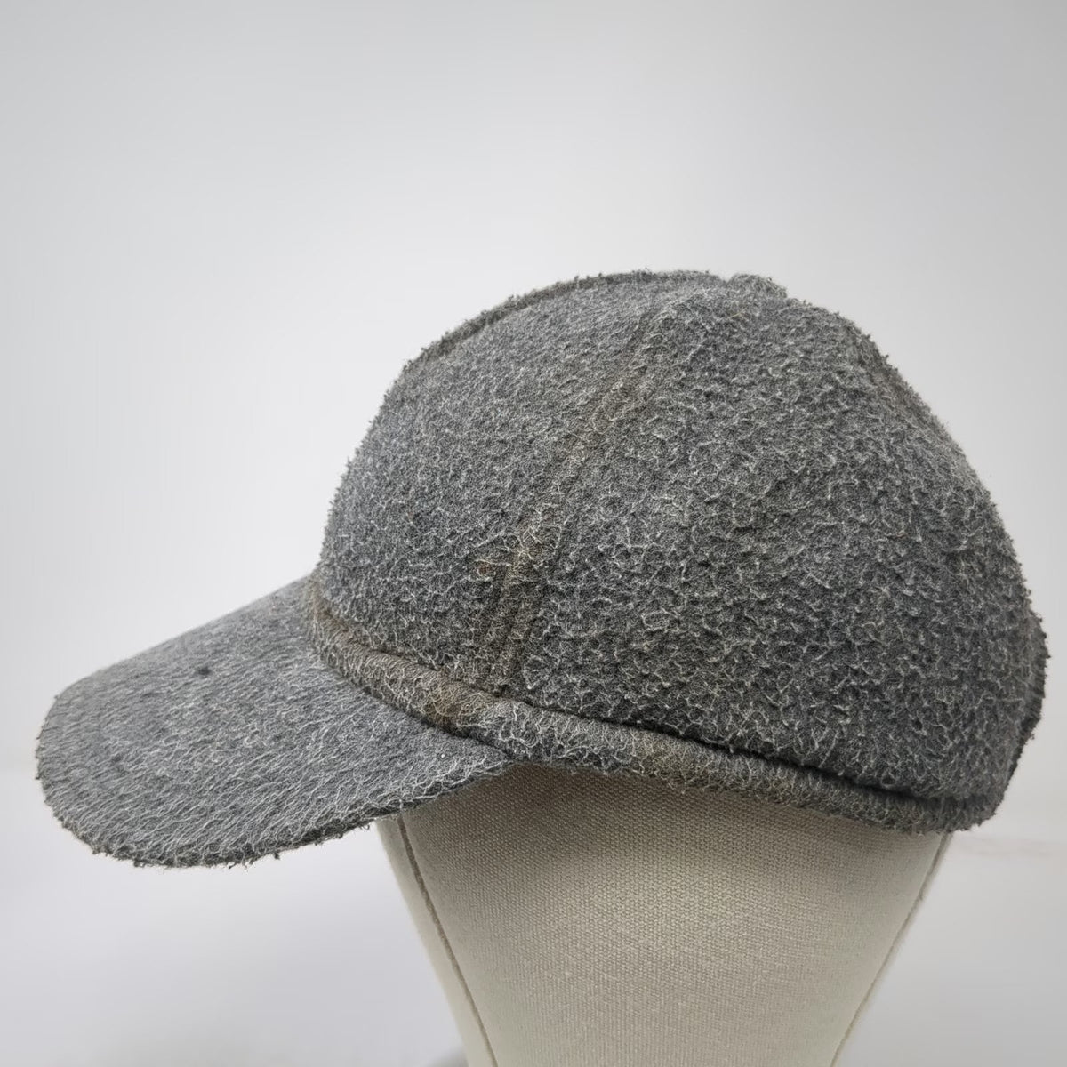 GAP 5 Panel Gray OS Hat Ear Flaps Thinsulate Fleece Winter Strapback Vintage