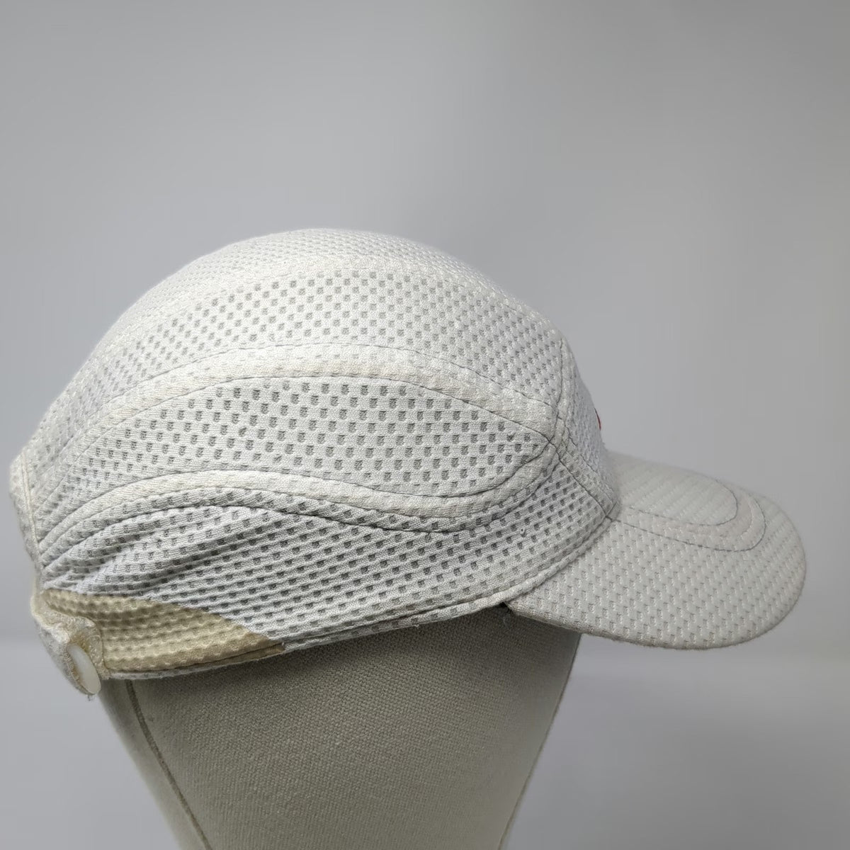 Nike Baseball Cap White One Size Mesh Dri-Fit Red Swoosh Strapback Running Hat