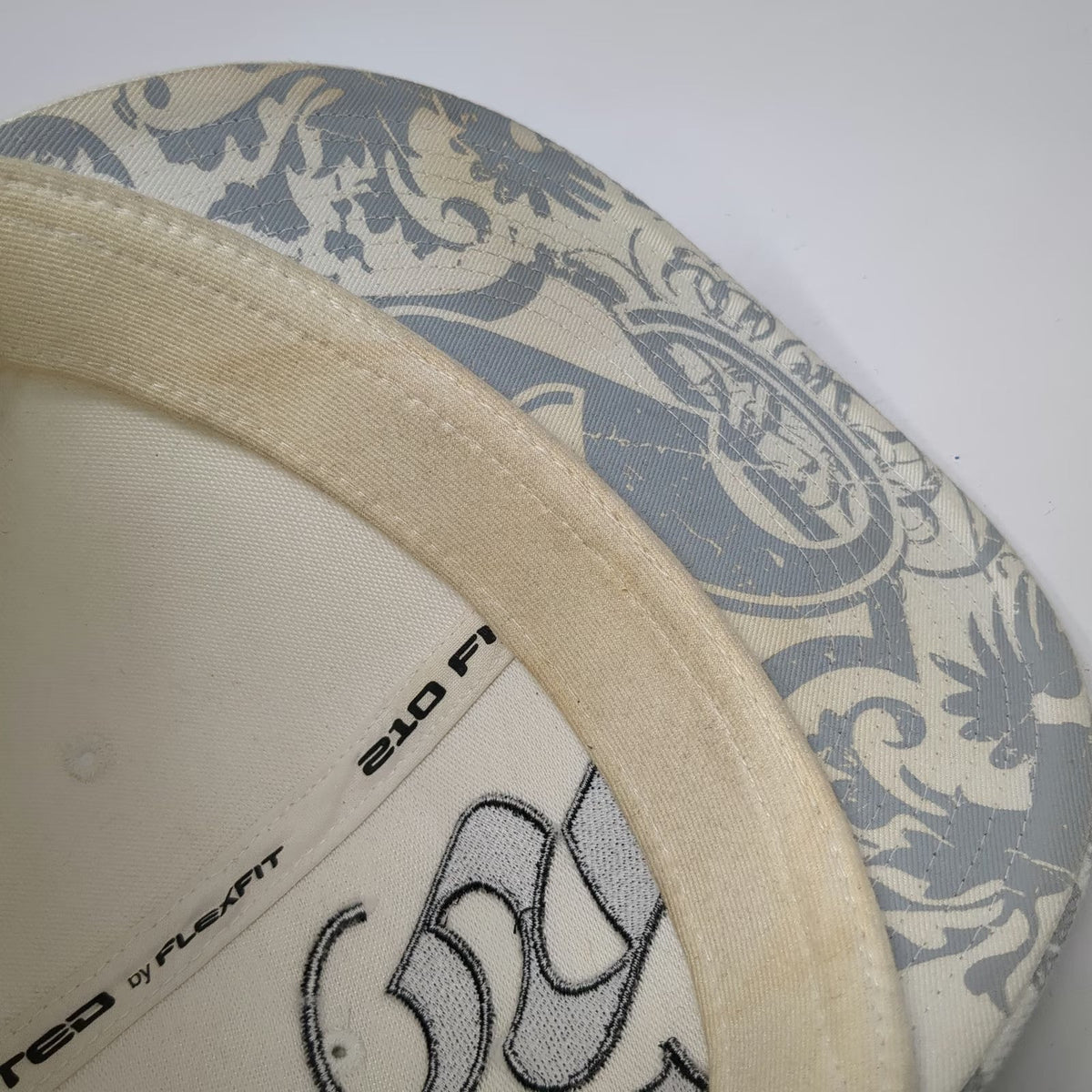 Skin Industries Baseball Cap White 7 1/4 Fitted Pinup Girl Filigree Graphic Hat