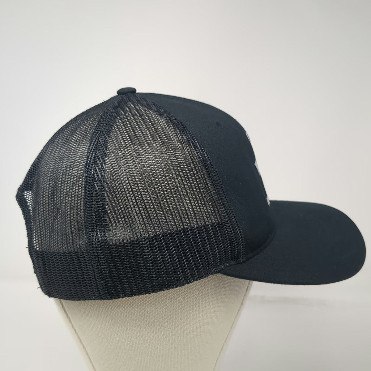 Richardson Trucker Hat Black OSFM Mt. Pleasant TX Texas Embroidered Mesh Back