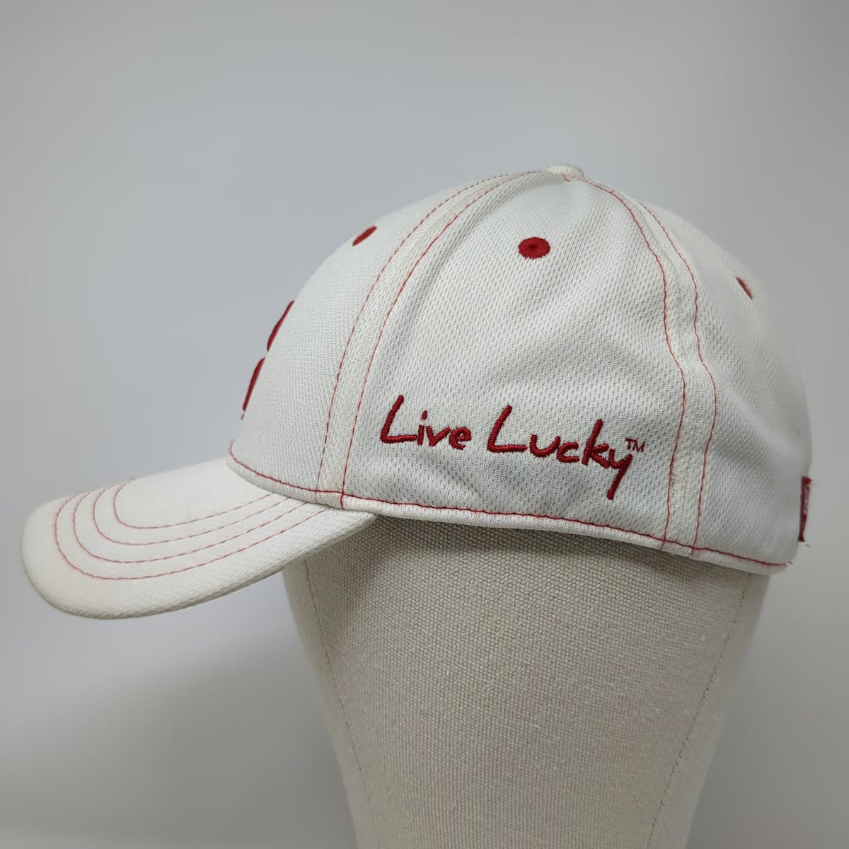 Black Clover Baseball Cap White M A-Flex Four Leaf Clover Live Lucky Hat