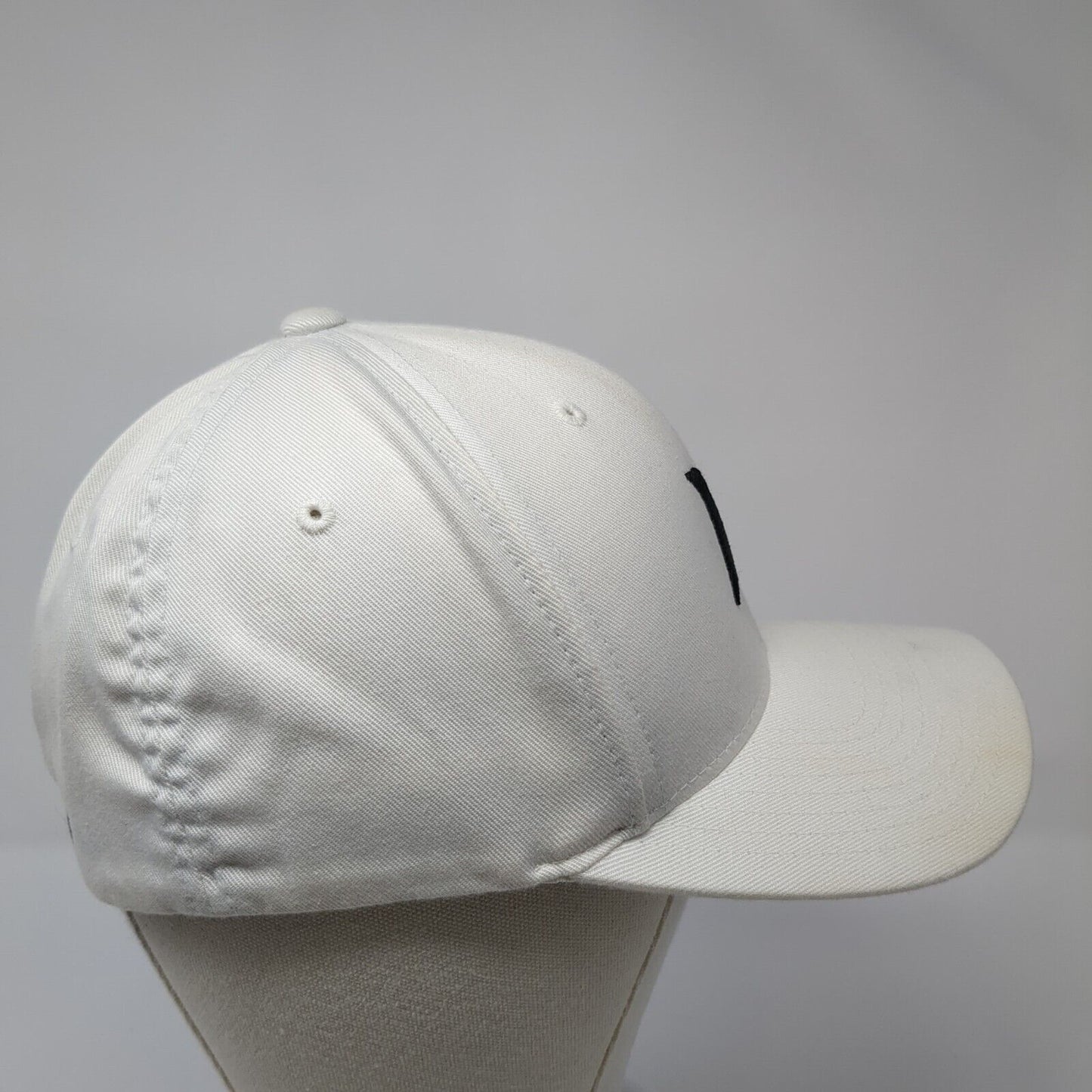 Hurley Logo Fitted Hat White Medium Stretch Flexfit Embroidered 6 Panel