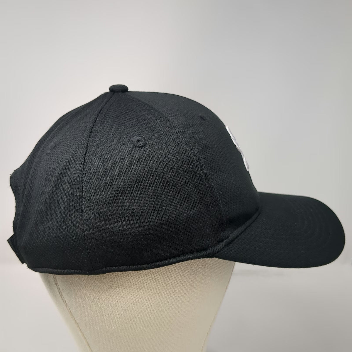 Chicago White Sox MLB OC Sports Baseball Cap Black One Size Strapback Hat