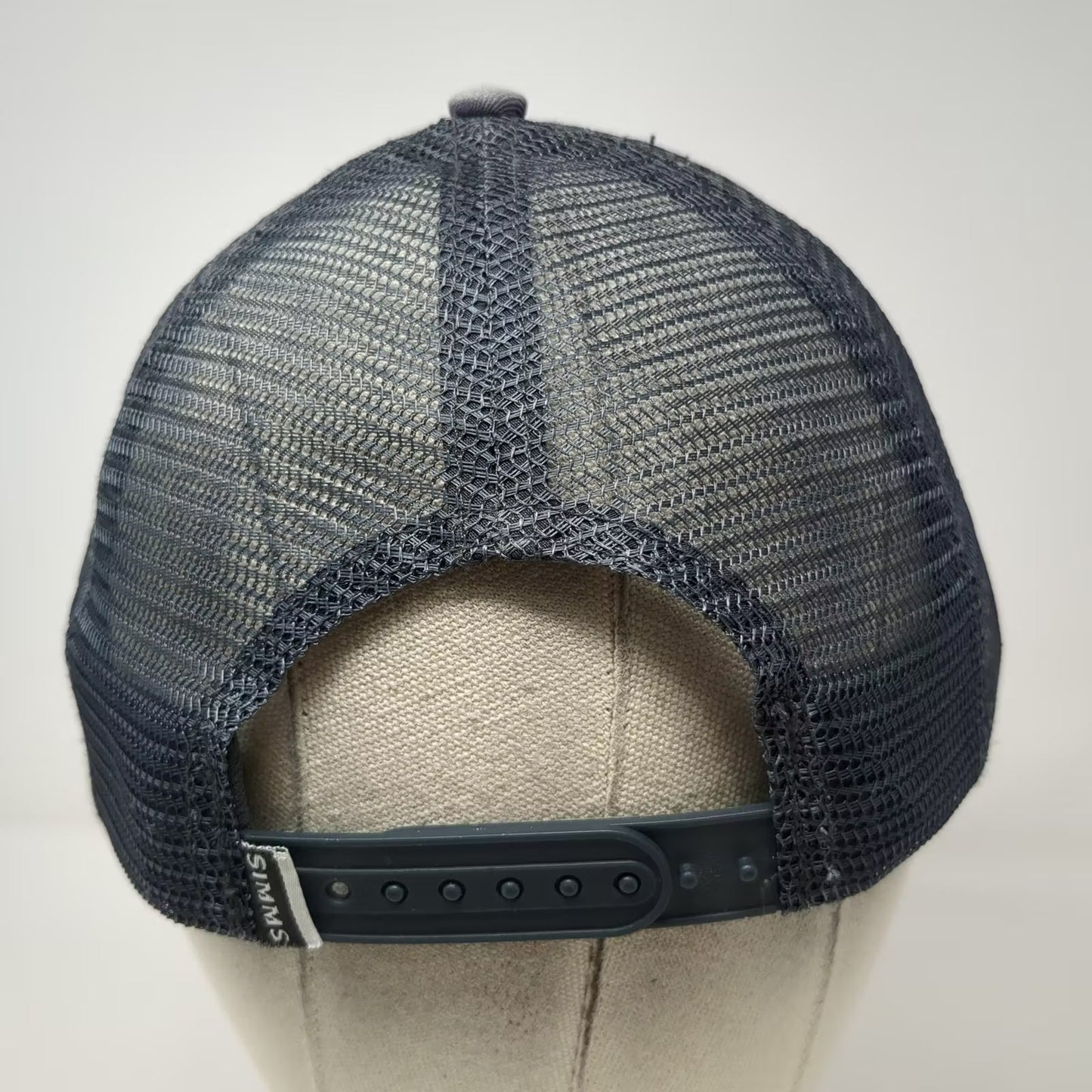 Simms Trucker Hat Gray One Size Mesh Snapback Fishing Logo Patch Adjustable