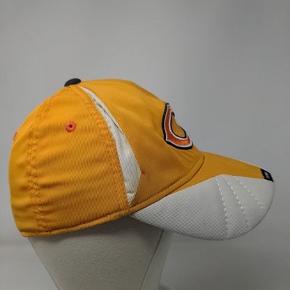 Reebok Men's Fitted Hat Yellow M/L Embroidered Chicago Bears Logo Nylon Blend