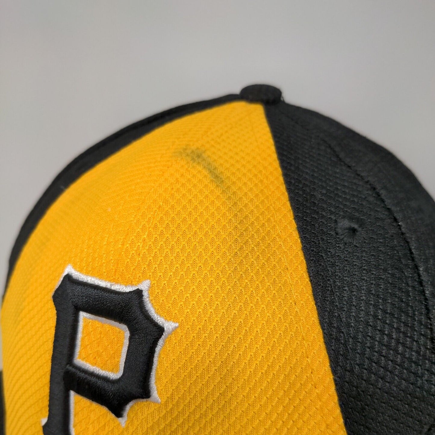 New Era Men's Fitted Hat Multicolor 7 5/8 Pittsburgh Pirates Logo 59Fifty Logo
