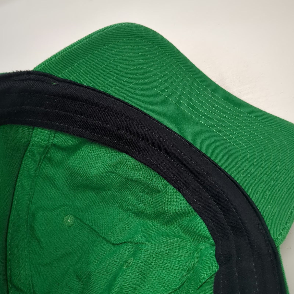 Nike Oregon Ducks NCAA Green Cap Hat OSFM Heritage86 Dri-FIT Embroidered Strap