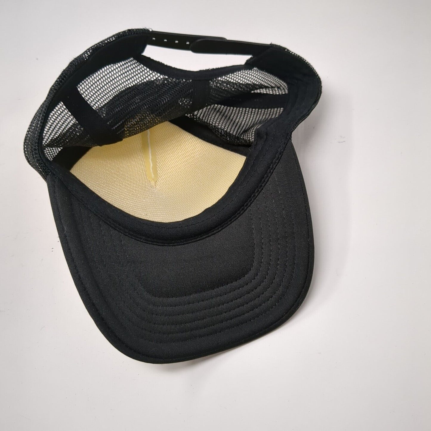 8th Man Fiji Snapback Mesh Back Trucker Hat Black OSFA Colorblock