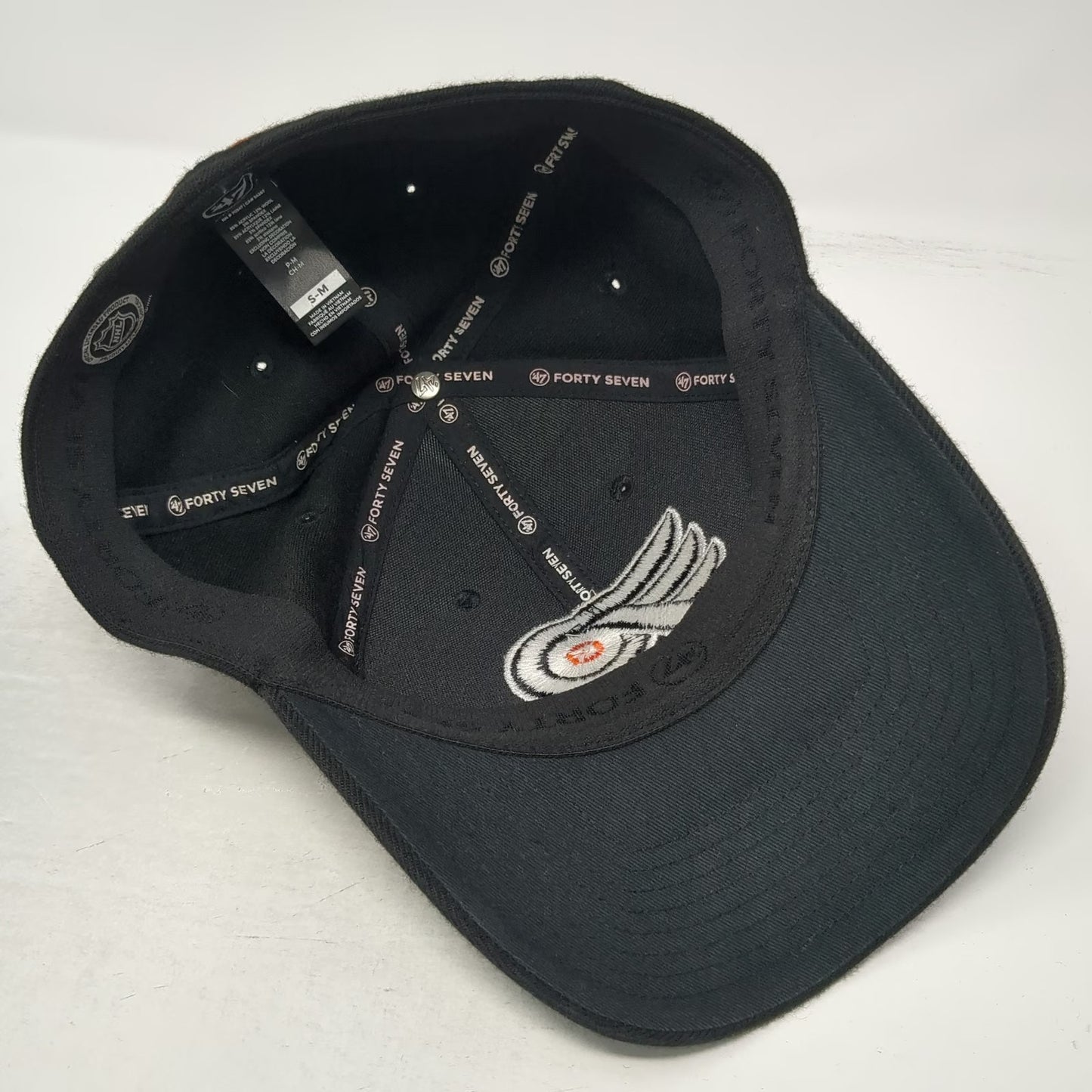 '47 Philadelphia Flyers NHL Cap Black M Stretch Fit Curved Brim Embroidered Hat