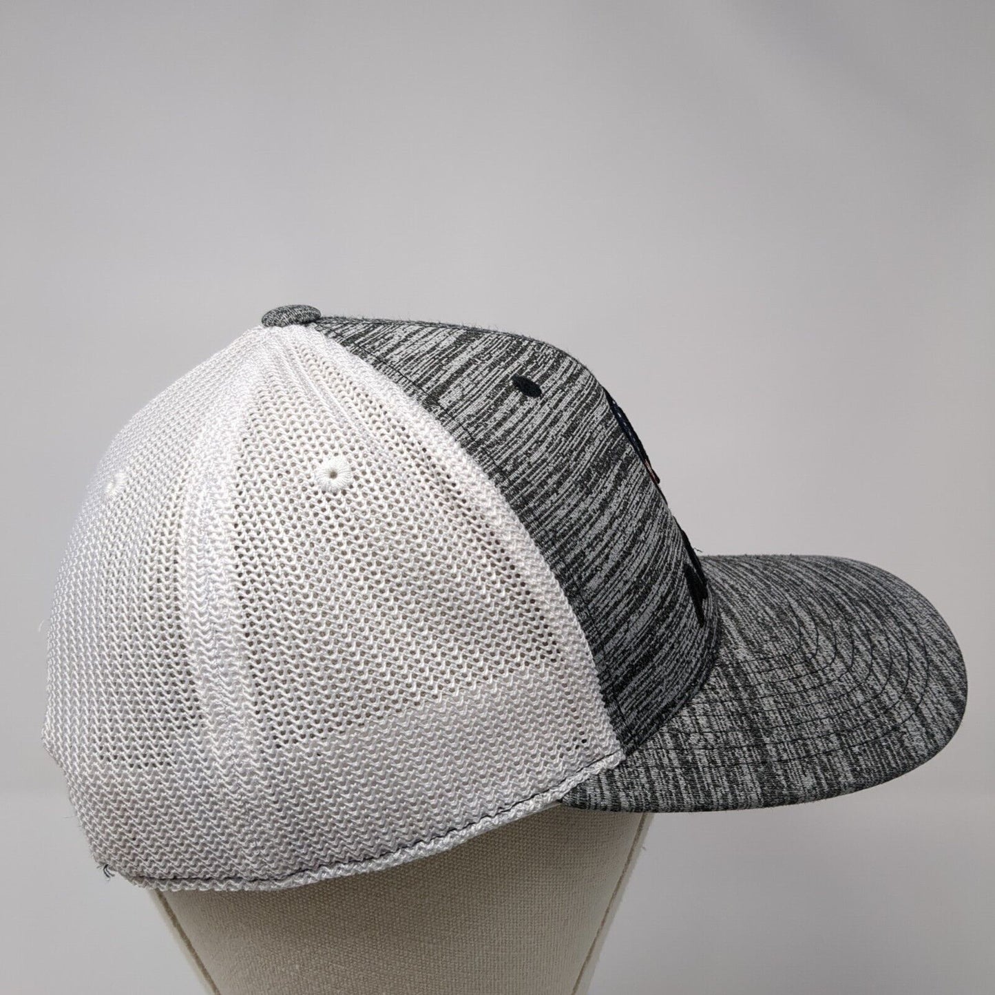 Ariat Snapback Trucker Hat Gray OS Adjustable 110 Flexfit Mesh Back Yupoong