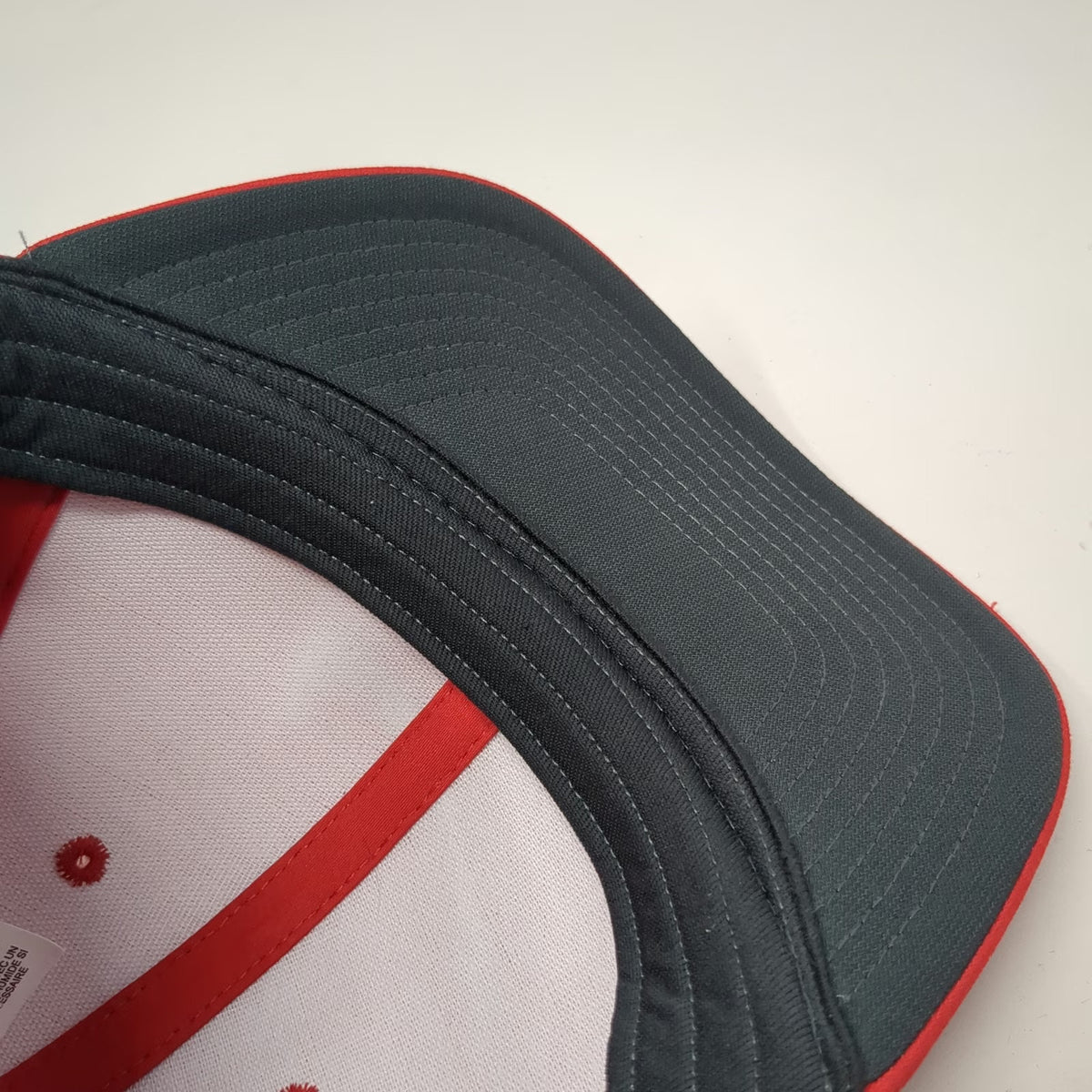 Nike Baseball Cap Red L Dri-FIT Strapback Embroidered Swoosh Logo Athletic Hat