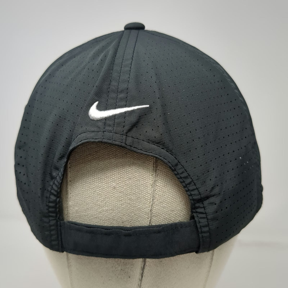 Nike Baseball Cap Black L Dri-FIT Perforated Running Hat Strapback Curved Bill