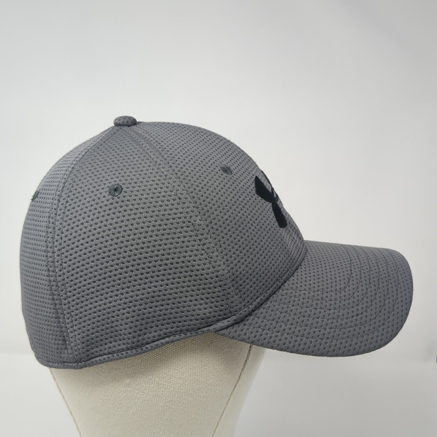 Under Armour Logo Fitted Hat Gray XL Embroidered 6 Panel Vent Holes