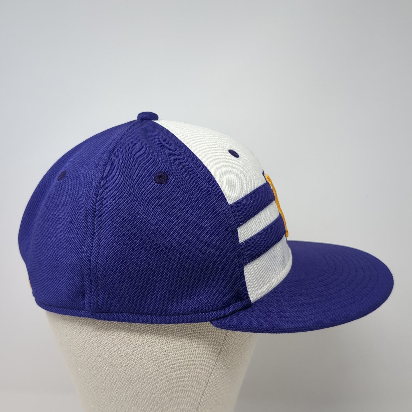 K Bulldogs Fitted Baseball Cap Purple Small Lightweight Embroidered The Game Pro