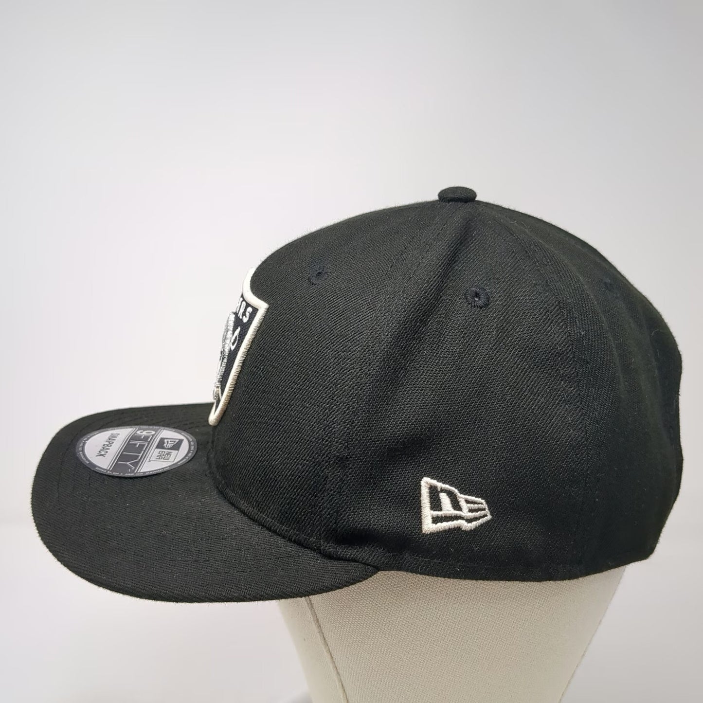 Las Vegas Raiders NFL New Era Snapback Black One Size Flat Brim Side Patch Hat