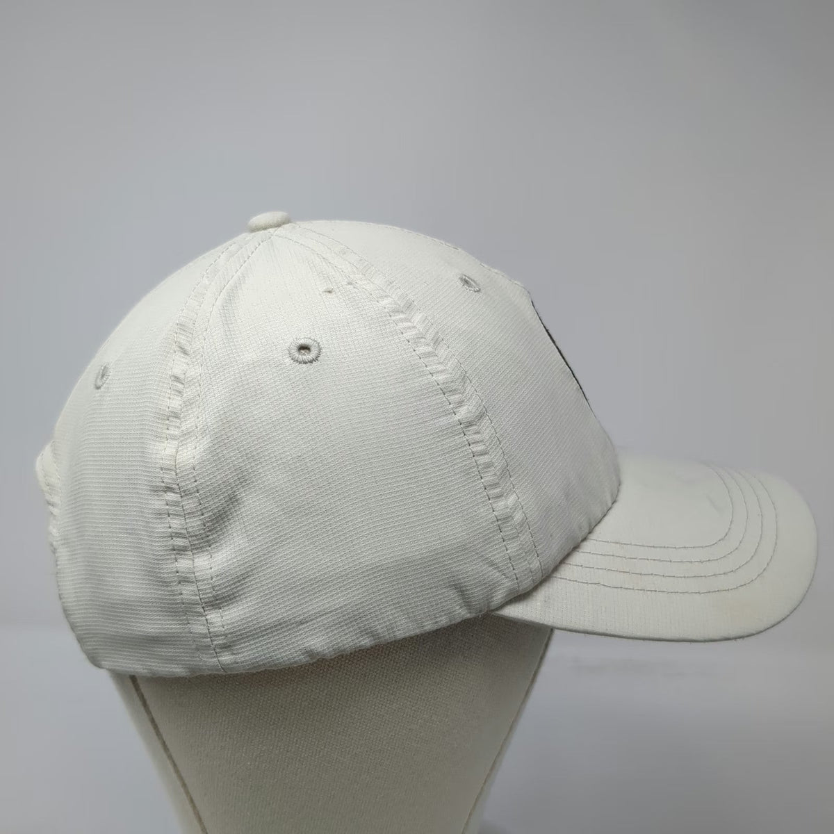 Ouray Ponkapoag Golf Course Hat Beige One Size Baseball Cap Strapback Polyester