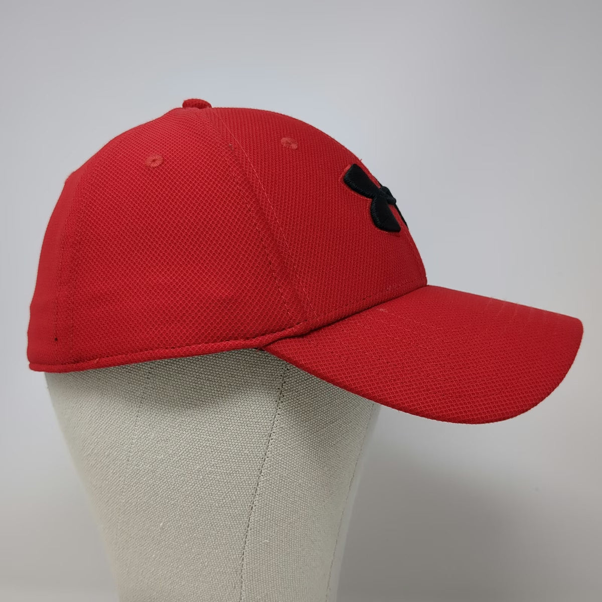 Under Armour Baseball Cap Red L Fitted Performance Breathable Hat Athletic Gear