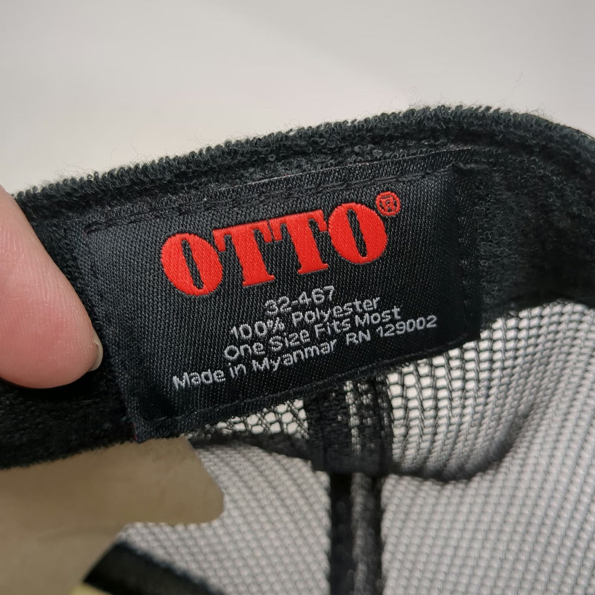 Otto Trucker Hat Black One Size Chicago Skyline Lollapalooza Platinum Mesh