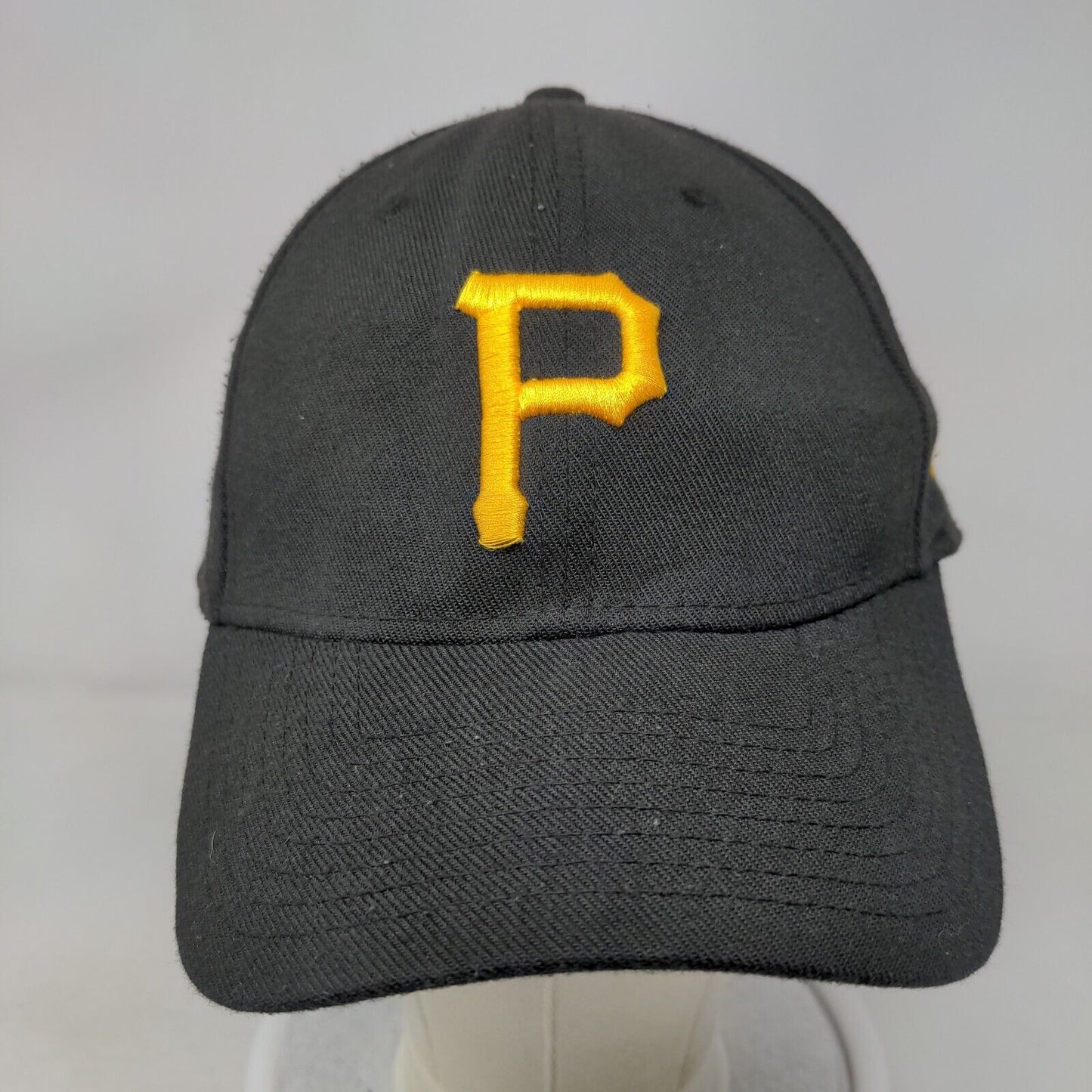 Pittsburgh Pirates Fitted Hat Black Size L/XL Embroidered MLB New Era 39Thirty