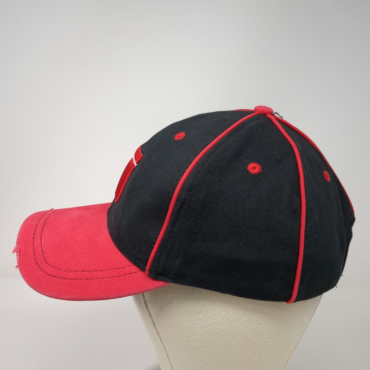 Benelli Baseball Cap Black Red One Size Contrast Piping Embroidered Cotton Hat