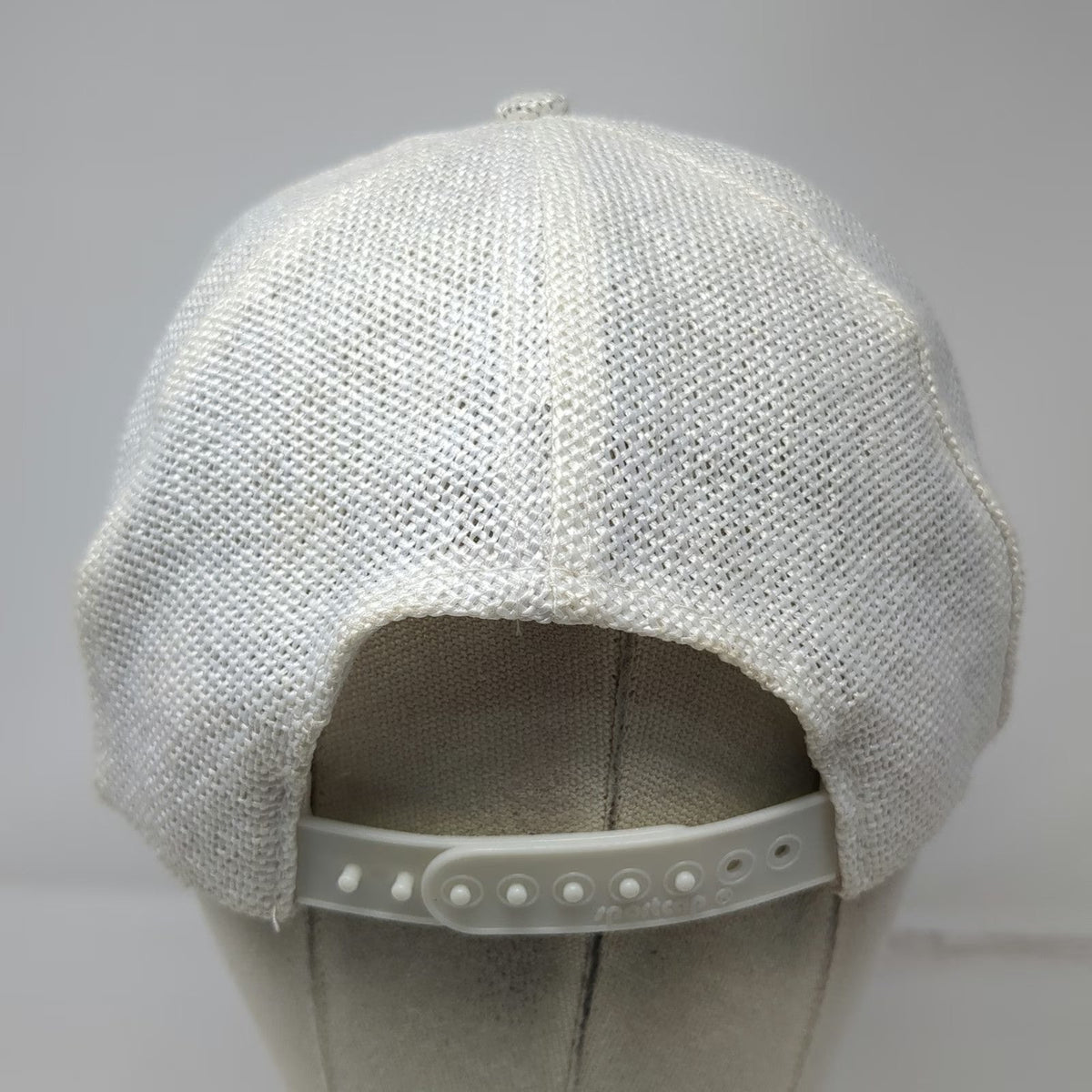 Sportcap 5 Panel White Hat OSFM Sea World 25th Anniversary Snapback Rope Mesh