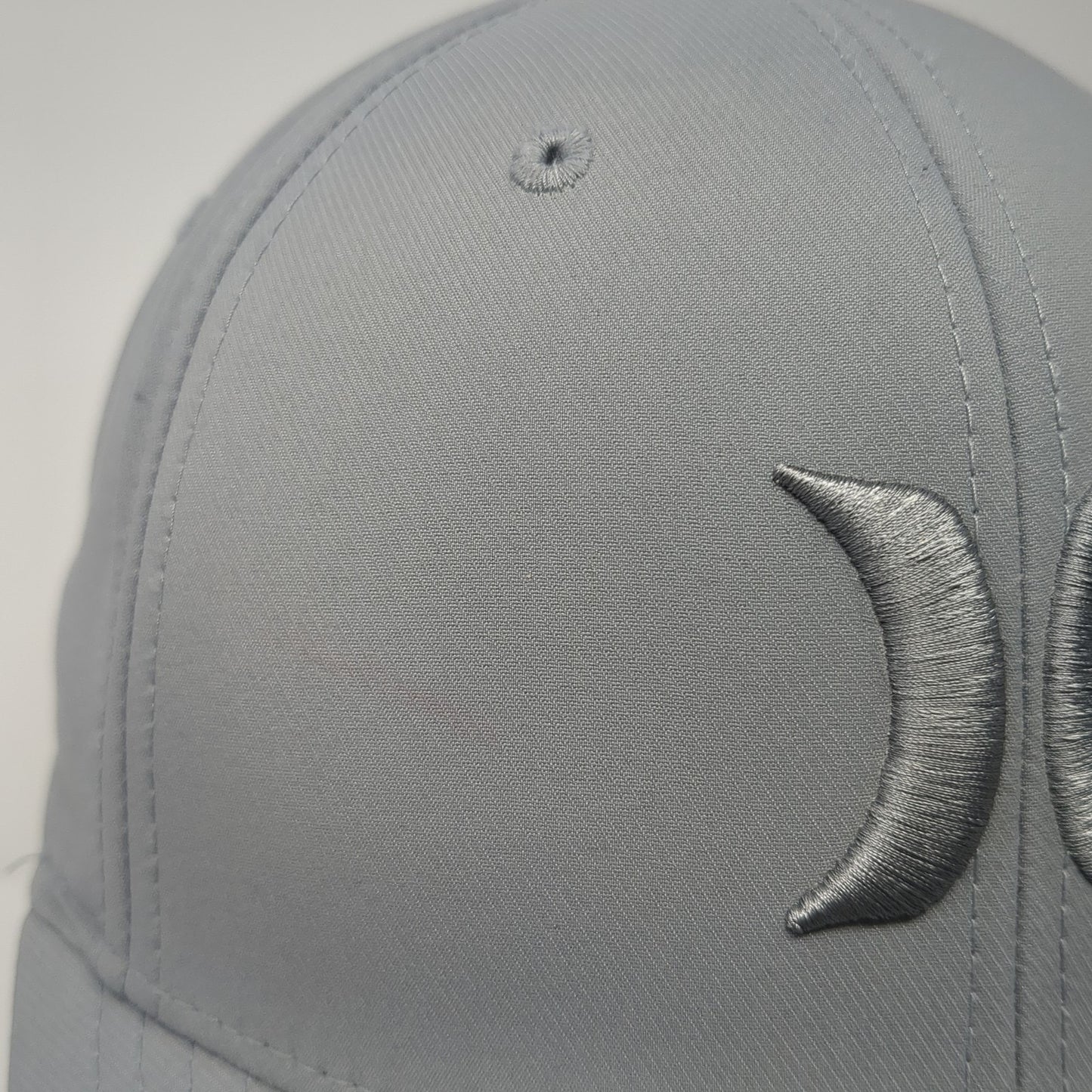 Hurley Logo Fitted Hat Gray Medium Solid Flexfit Embroidered Yupoong