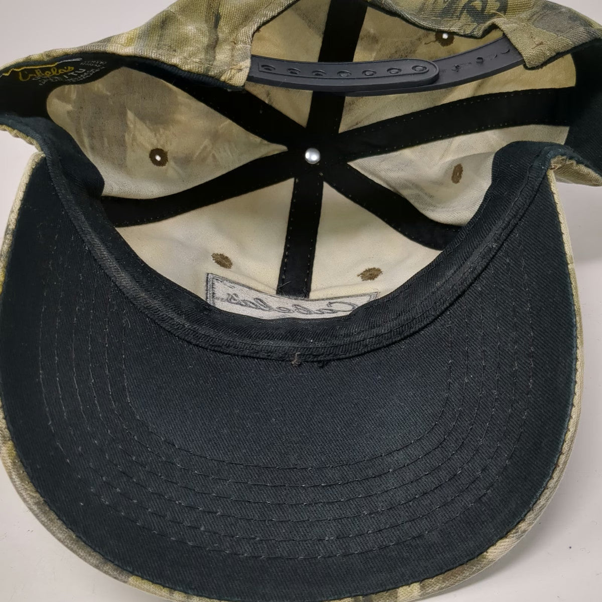 Cabelas Snapback Hat Green Camo One Size Mountain Patch Adjustable Fishing