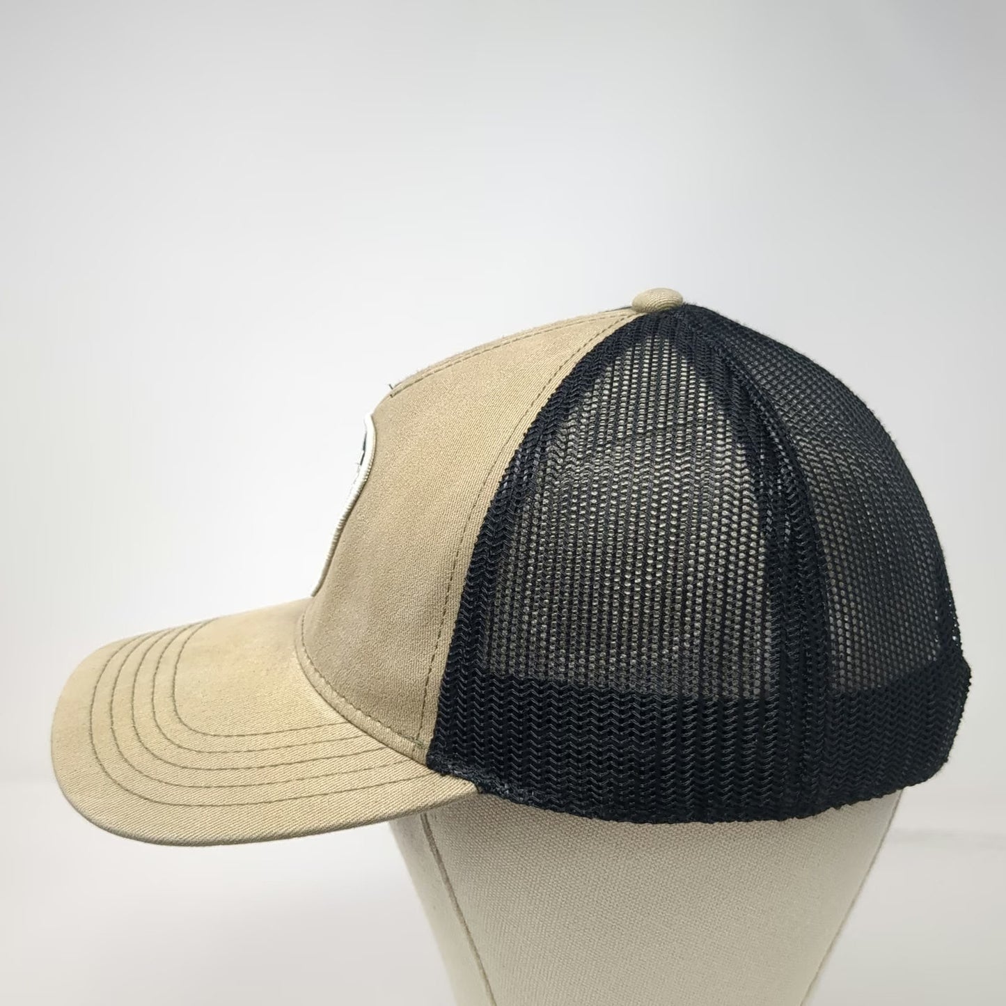 Fender Electric Guitars American Needle Trucker Hat Beige One Size Snapback Mesh