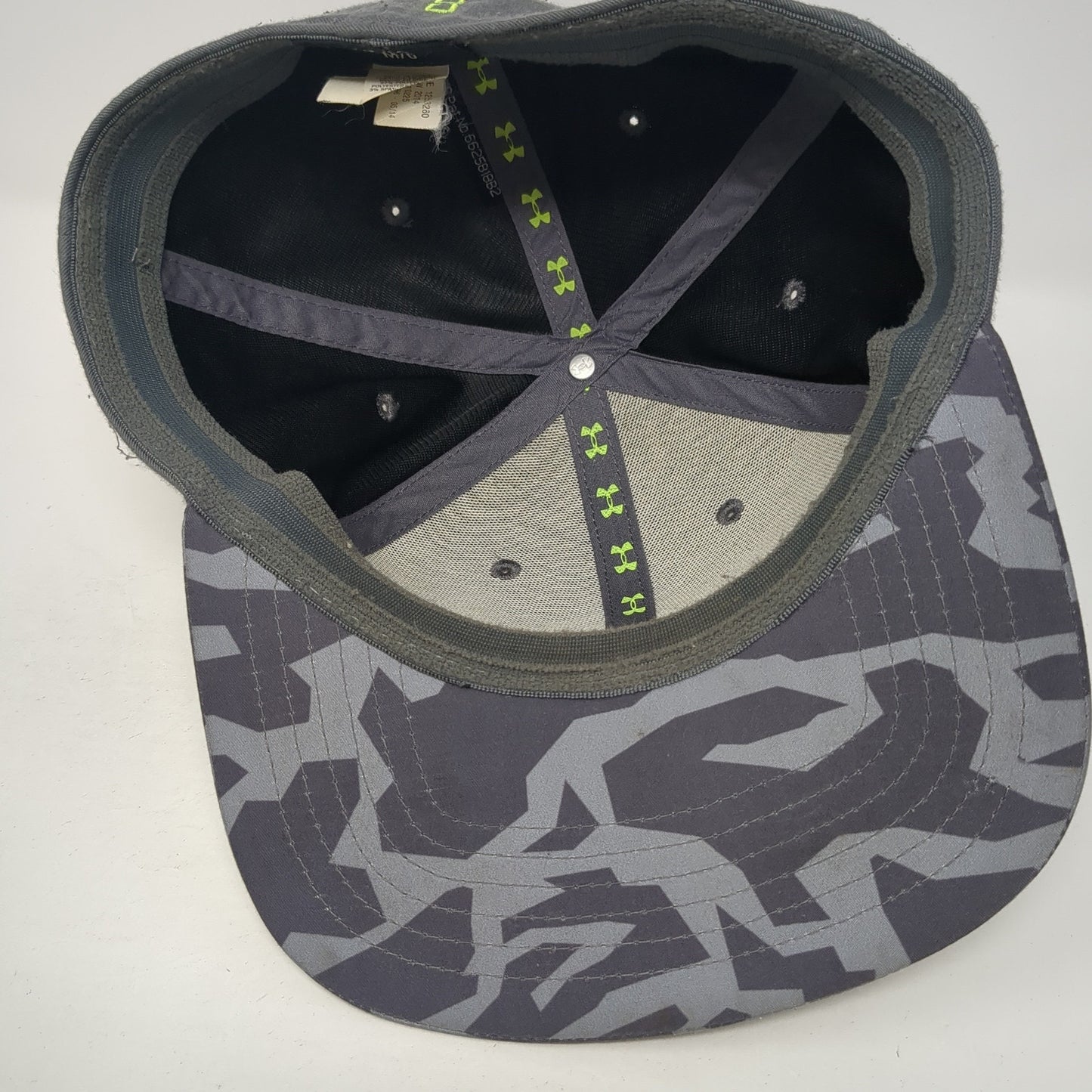 Under Armour Combine Fitted Hat Gray Large Embroidered Logo 6 Panel