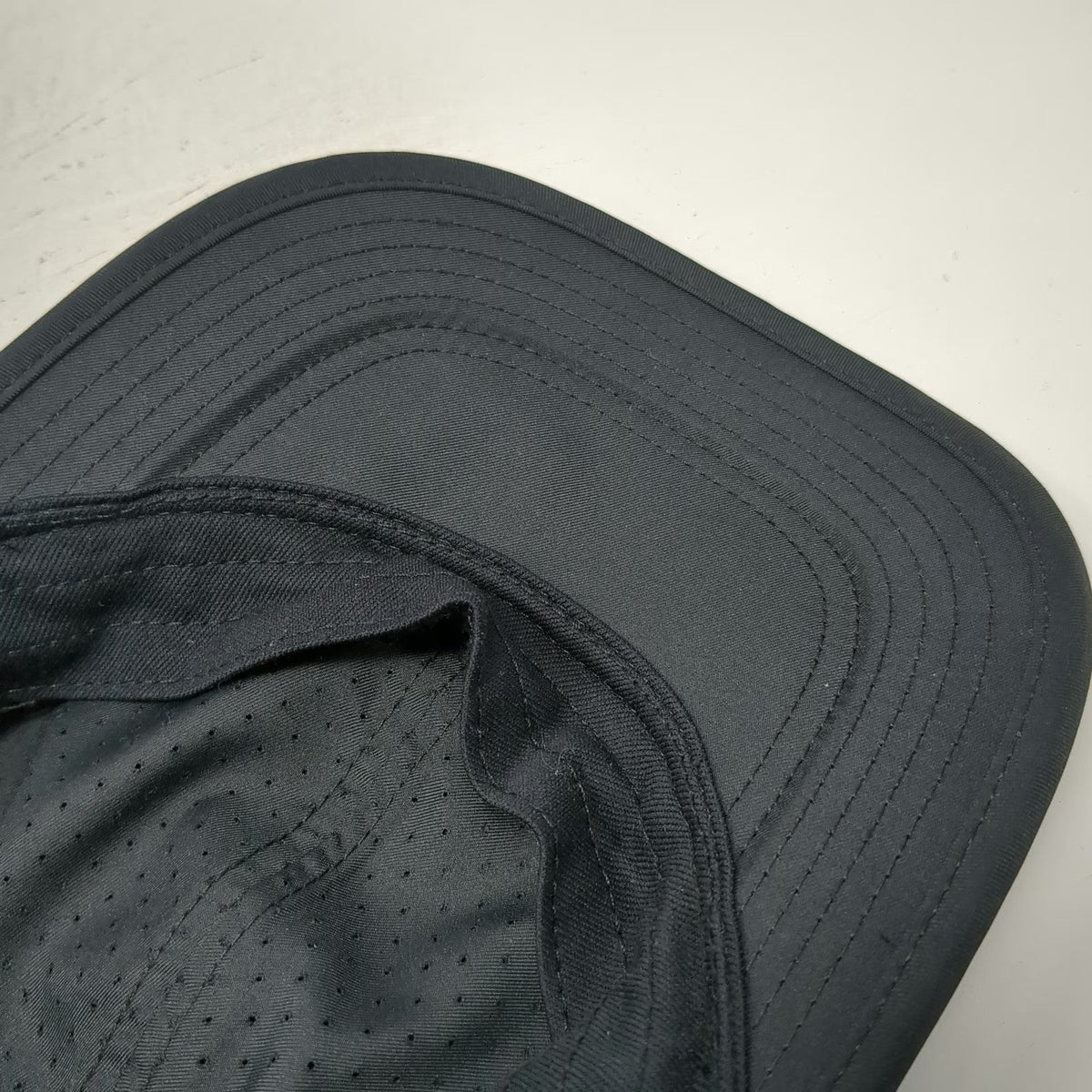 Nike Baseball Cap Black One Size Featherlight Dri-Fit Adjustable Slideback Hat