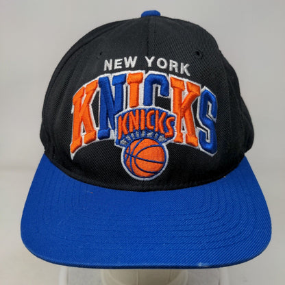 New York Knicks Snapback Hat Black Blue Embroidered Logo NBA Mitchell & Ness